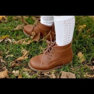 Leather vintage unisex boots